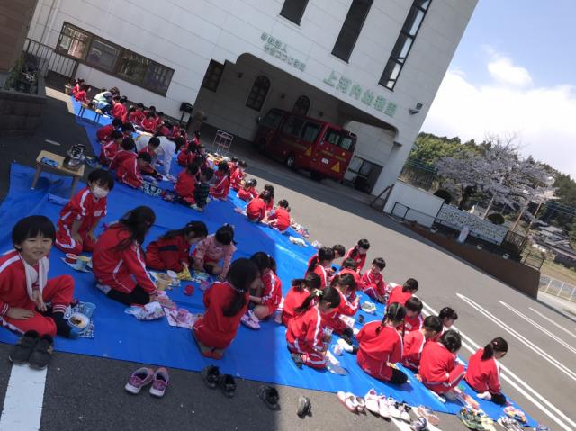 年長さんは・・・お花見ランチ！！