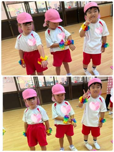 手首にかわいいおはなをつけて・・ダンスの練習かしら？